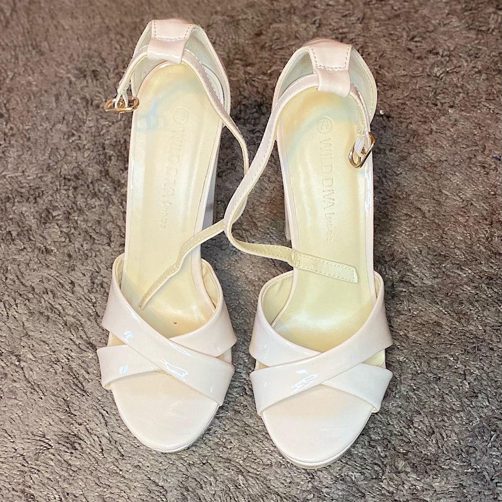 Nude open toe chunky heel